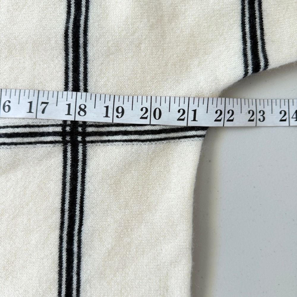 Charter Club Luxury 100% Cashmere Sweater M Cream Black Minimalist Basic - Picture 5 of 7